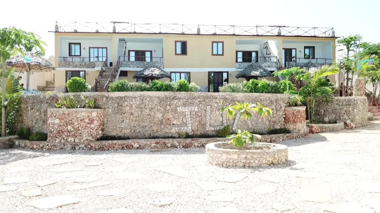 Jua Apartments 吉汶瓦 外观 照片